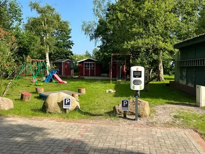 Ein Kinderspielbereich in der Unterkunft Zingst Haus Hugo
