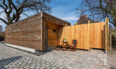 Das Gebäude in dem sich die Ferienwohnung befindet