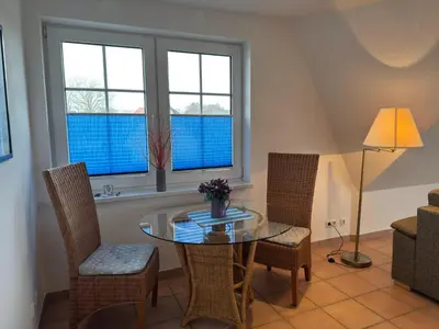 Ein Sitzbereich in der Unterkunft Villa in Zingst nahe Ostseestrand