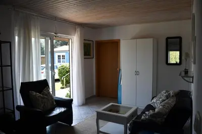 Ein Sitzbereich in der Unterkunft Ostseebrise 2