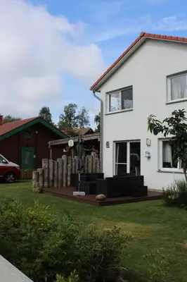 Das Gebäude in dem sich die Ferienwohnung befindet