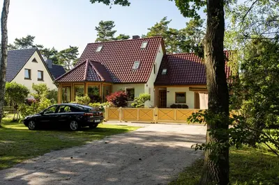 Das Gebäude in dem sich die Ferienwohnung befindet