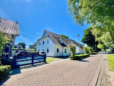 Das Gebäude in dem sich das Ferienhaus befindet