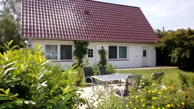 Ein Garten an der Unterkunft Ferienwohnung Zaepernick Erdgeschoss