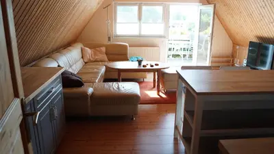 Ein Sitzbereich in der Unterkunft Ferienwohnung Zaepernick Dachgeschoss