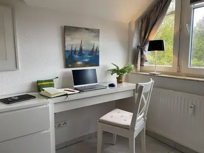 TV/Unterhaltungsangebot in der Unterkunft Am Horizont No 1 für 2-4 Pers, 2 Schlafz, Babybett, Südbalkon, kostenloser Parkplatz, 500 Meter zum Strand