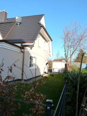Das Gebäude in dem sich das Ferienhaus befindet