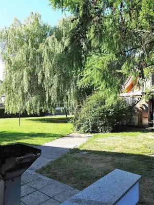 Ein Garten an der Unterkunft Nehmzowsgang 13