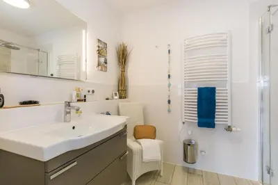 Ein Badezimmer in der Unterkunft Alte Reihe 7 Wohnung 3 Ostseeperle