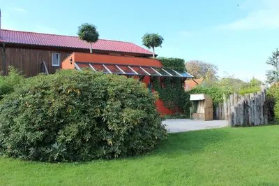 Ein Garten an der Unterkunft Alte Gärtnerei App Hortensie