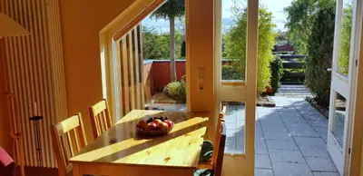 Ein Balkon oder eine Terrasse in der Unterkunft Alte Gärtnerei App Akazie