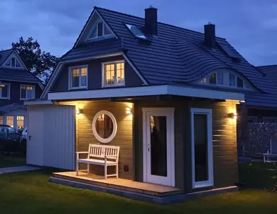 Das Gebäude in dem sich das Ferienhaus befindet