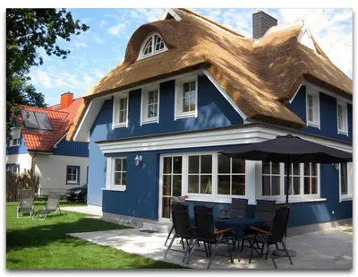 Das Gebäude in dem sich das Ferienhaus befindet
