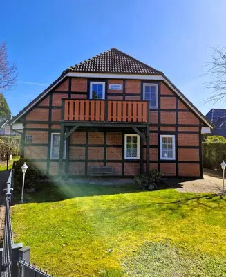 Das Gebäude in dem sich die Ferienwohnung befindet