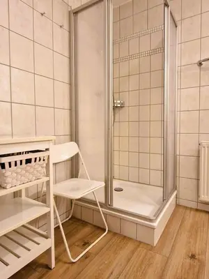 Ein Badezimmer in der Unterkunft Darsser Weg 38