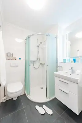 Ein Badezimmer in der Unterkunft Darßer Weg 31a