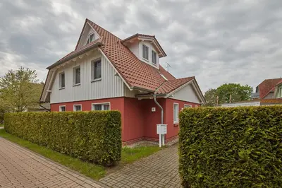 Das Gebäude in dem sich die Ferienwohnung befindet