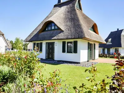 Das Gebäude in dem sich das Ferienhaus befindet