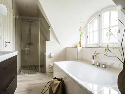 Ein Badezimmer in der Unterkunft Luxurioeses Ferienhaus in Fuhlendorf