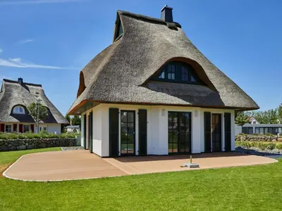 Das Gebäude in dem sich das Ferienhaus befindet