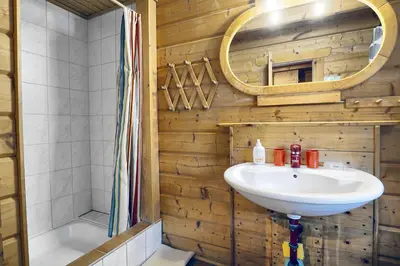 Ein Badezimmer in der Unterkunft Bogdanski
