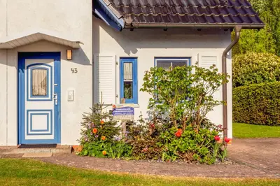 Ein Garten an der Unterkunft Kavelweg 43 EG Wohnung