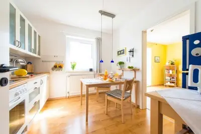 Küche/Küchenzeile in der Unterkunft Klosterstr. 14 Wohnung 3