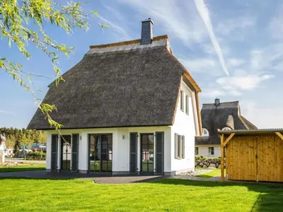 Das Gebäude in dem sich das Ferienhaus befindet