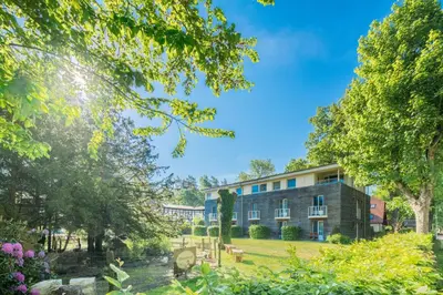 Ein Garten an der Unterkunft Best Western Plus Ostseehotel Waldschloesschen