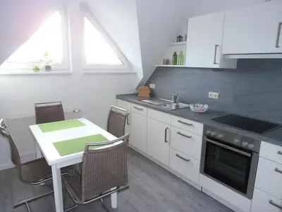Küche/Küchenzeile in der Unterkunft Klosterstr.14 Wohnung Nr.14