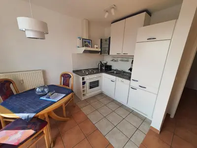 Küche/Küchenzeile in der Unterkunft Klosterstr.14 Wohnung 12