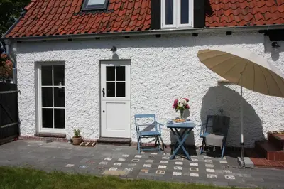Das Gebäude in dem sich das Ferienhaus befindet