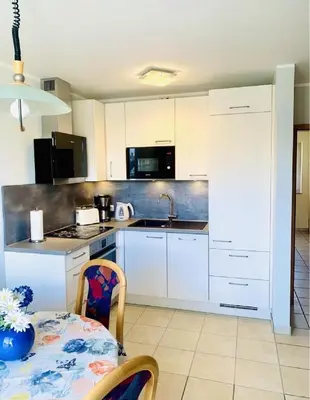 Küche/Küchenzeile in der Unterkunft Klosterstr.14/Wohnung 6