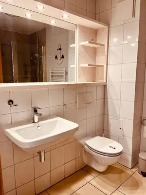 Ein Badezimmer in der Unterkunft Lindenstr. 20 EG-Re Wg.4