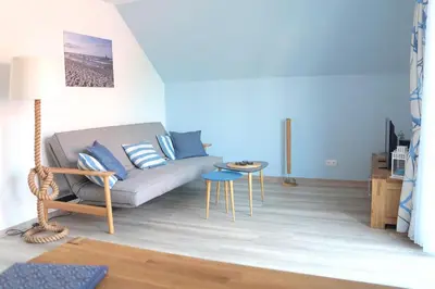 Ein Sitzbereich in der Unterkunft Lindenstrasse 13 Wohnung 4