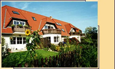 Ein Garten an der Unterkunft Martha-Müller-Grählert-Weg 8 Wg.7