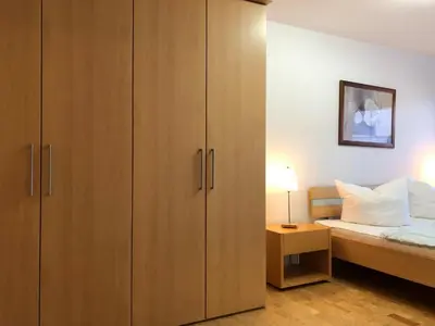Ein Bett oder Betten in einem Zimmer der Unterkunft Martha-Müller-Grählert-Weg 8 Wg.7