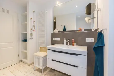Ein Badezimmer in der Unterkunft Schulstr. 15 