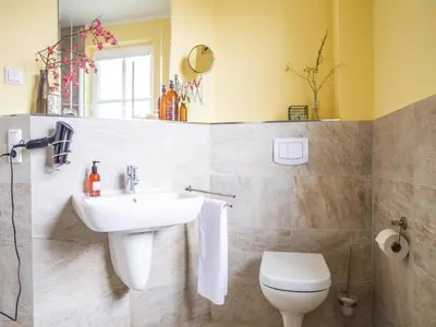 Ein Badezimmer in der Unterkunft Luxushaus Bodstedt mit Sauna am Bodden