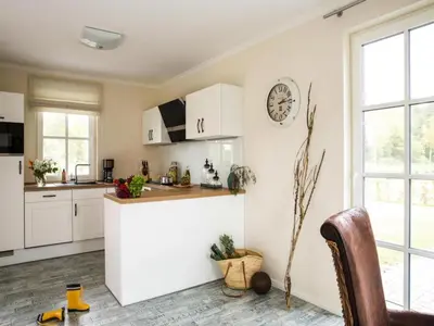 Küche/Küchenzeile in der Unterkunft Luxushaus Bodstedt mit Sauna am Bodden