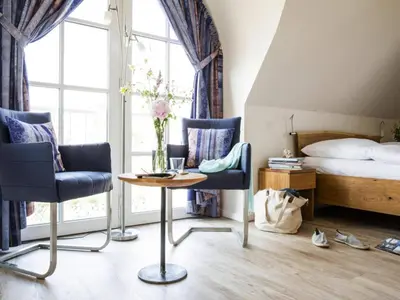 Ein Sitzbereich in der Unterkunft Luxushaus Boddenküste mit Sauna