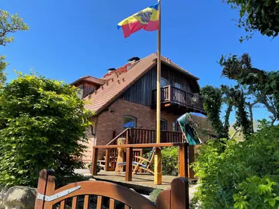 Das Gebäude in dem sich die Ferienwohnung befindet