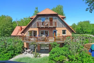 Das Gebäude in dem sich die Ferienwohnung befindet