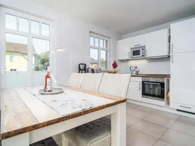Küche/Küchenzeile in der Unterkunft Haus STRANDHAFER WF-07 (rechts)