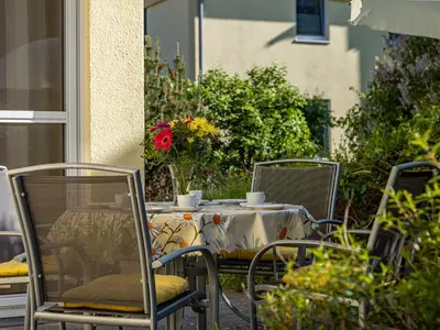 Ein Garten an der Unterkunft Grüne Straße FeWo G6 (EG rechts)