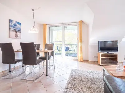 TV/Unterhaltungsangebot in der Unterkunft Schulstraße FeWo S3 (DG rechts)