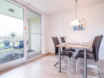 Ein Balkon oder eine Terrasse in der Unterkunft Schulstraße FeWo S4 (DG links)