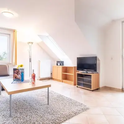 Schulstraße FeWo S4 (DG links)