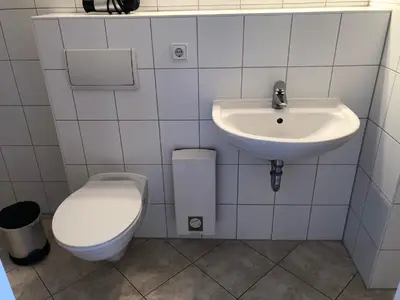 Ein Badezimmer in der Unterkunft Stromstr.2 
