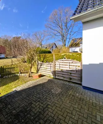 Ein Garten an der Unterkunft Wiesenstr. FeWo Werder